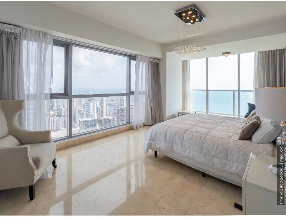 Penthouse en venta en avenida balboa