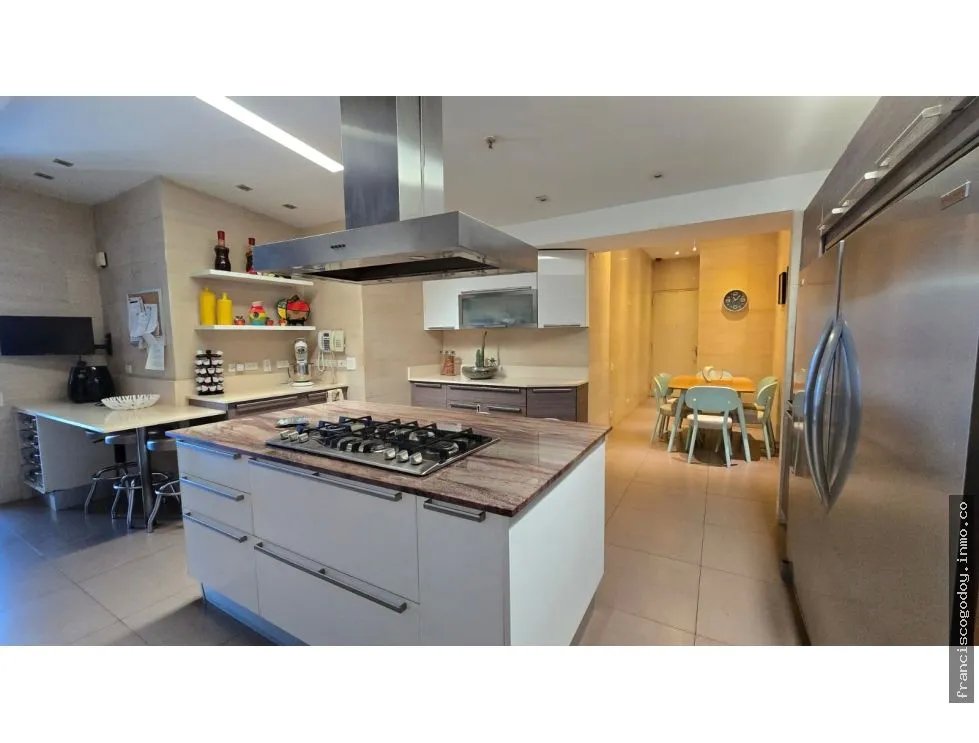 Venta de penthouse en punta pacífica