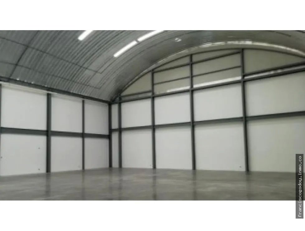 Ofibodega en alquiler en panama viejo business center