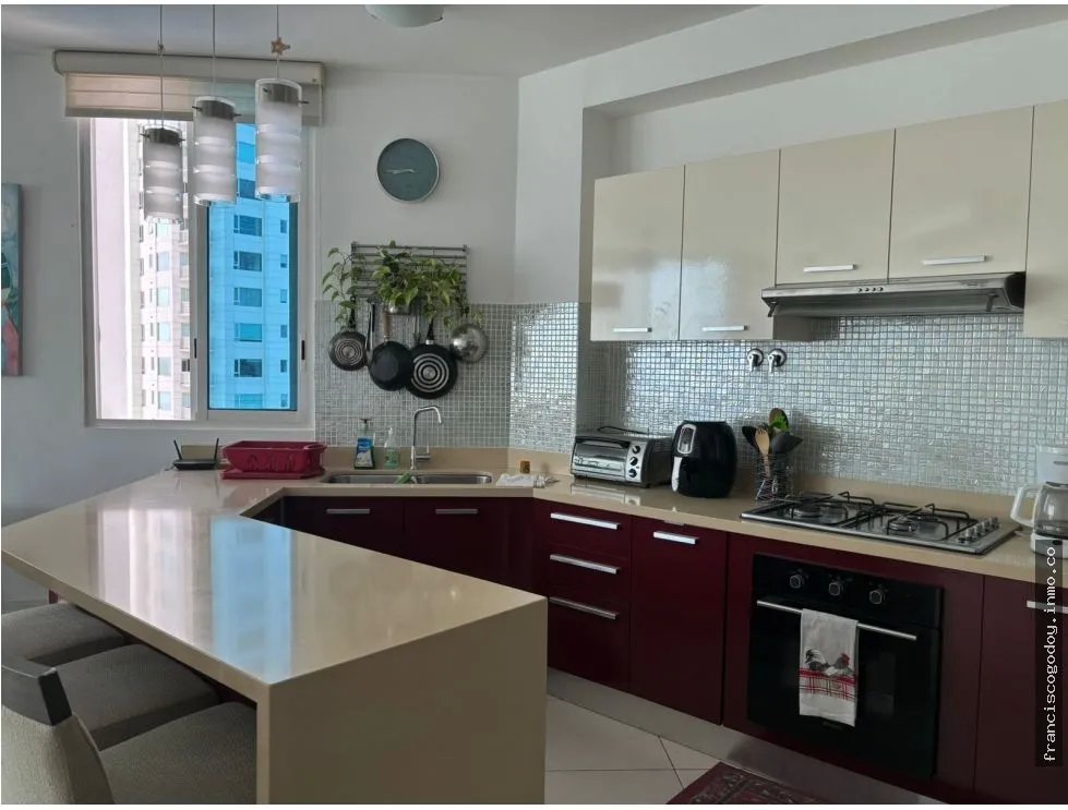Alquiler apartamento amoblado en ph castellammare, costa del este