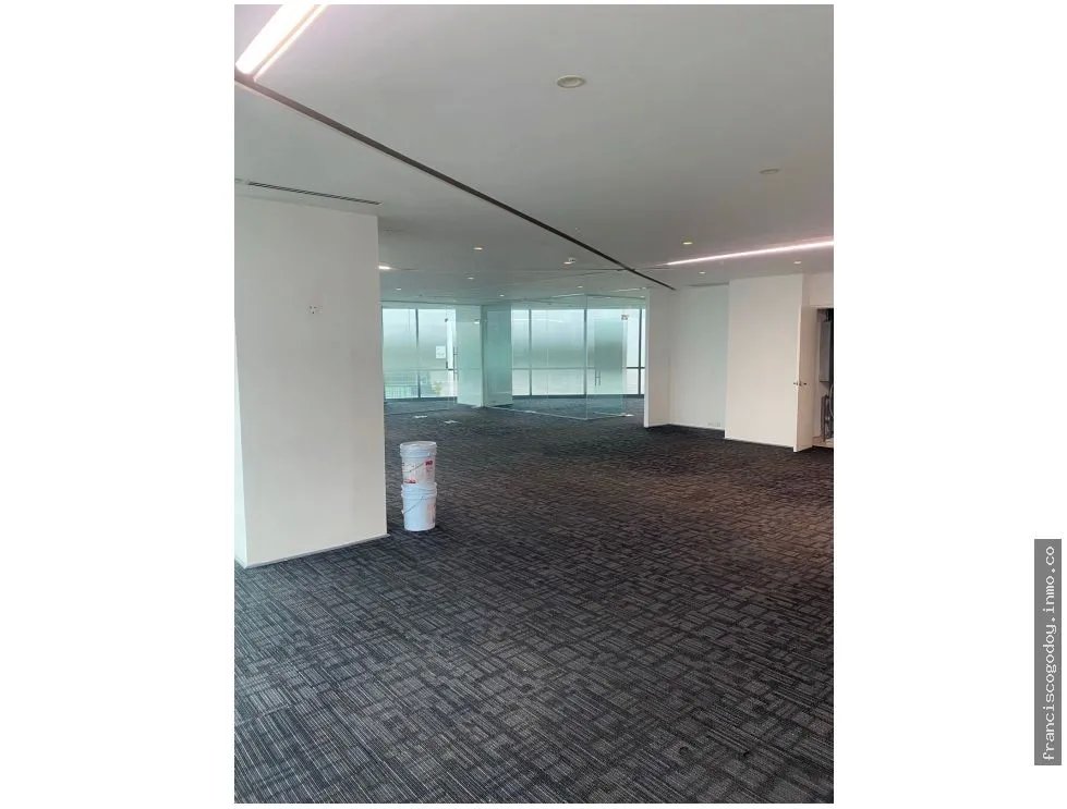 Venta de oficina ejecutiva en financial park, costa del este