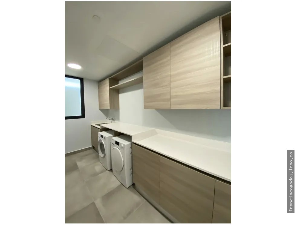 Apartamentos de lujo frente al pacífico, costa del este