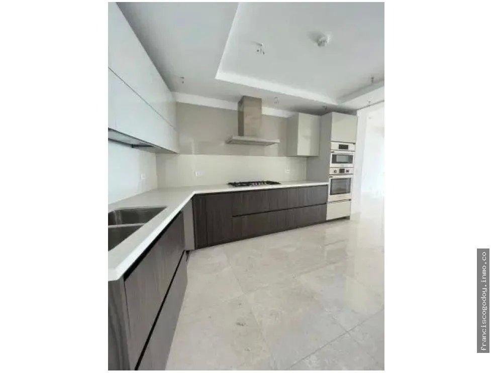 Venta de apartamento en santa maría golf & country club