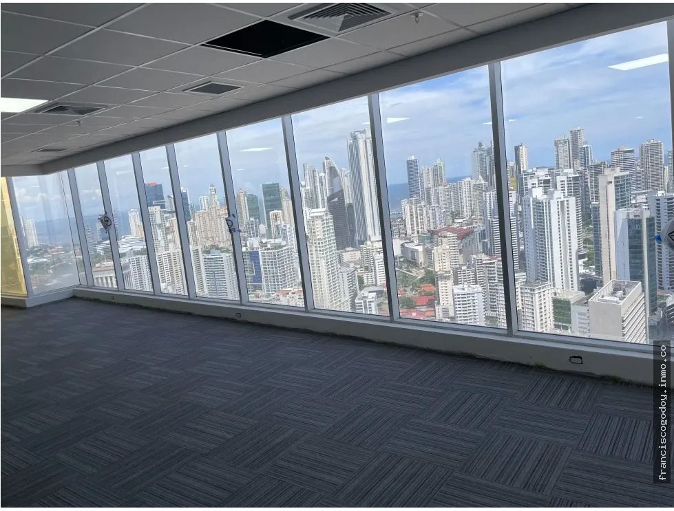 Oficinas en venta en la estratégica calle 50