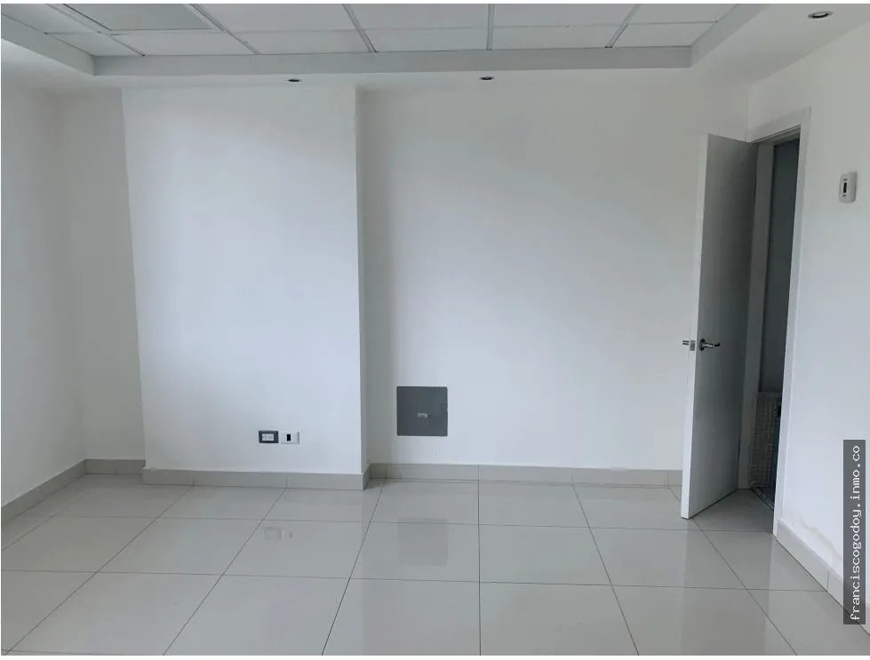Oficinas en alquiler en un hub estratégico en vía israel