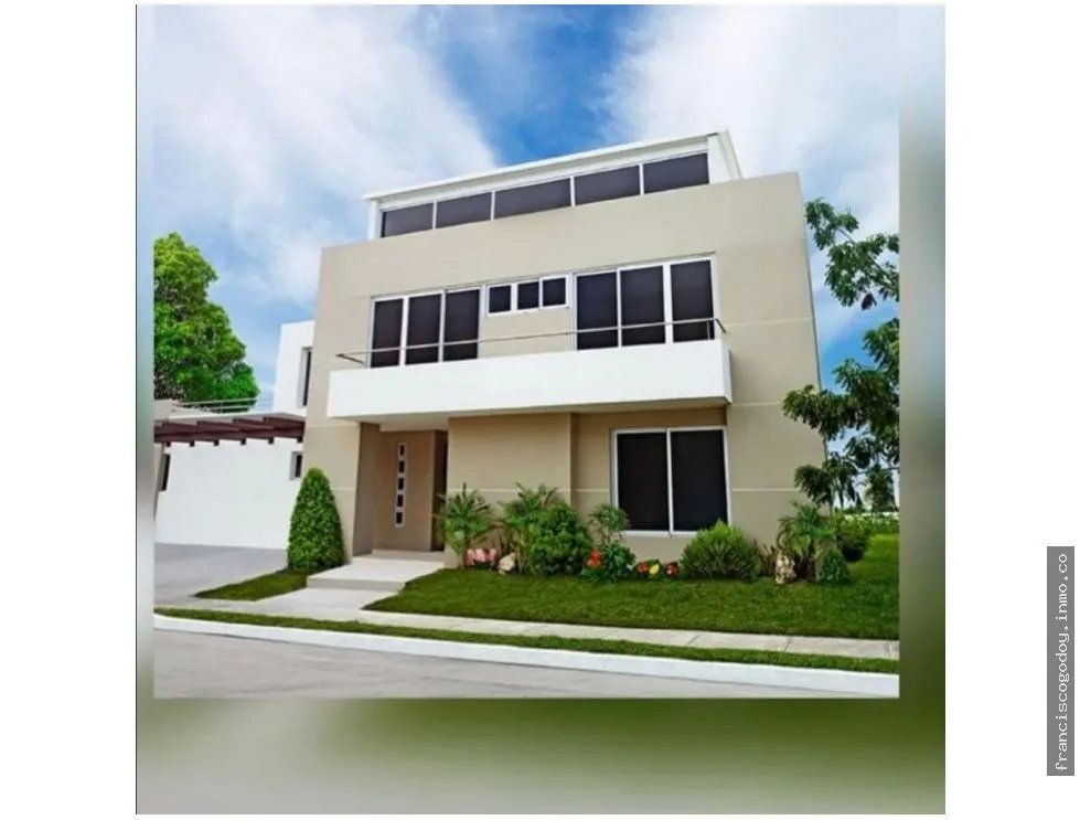 Venta de casa en villa sur, costa sur