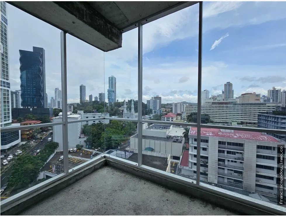 Venta de oficina en calle aquilino de la guardia