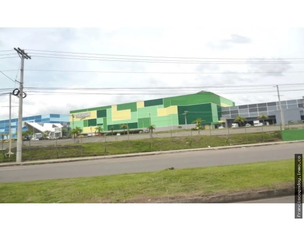 Venta de local comercial en centro comercial megamall, 24 de diciembre
