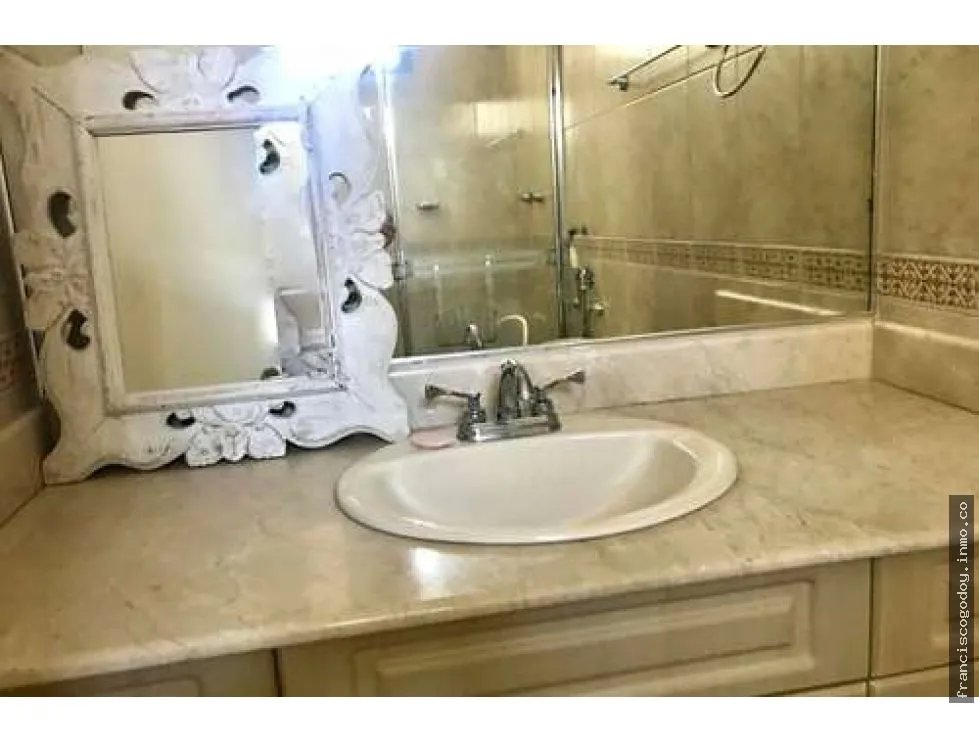 Se vende apartamento en punta pacífica
