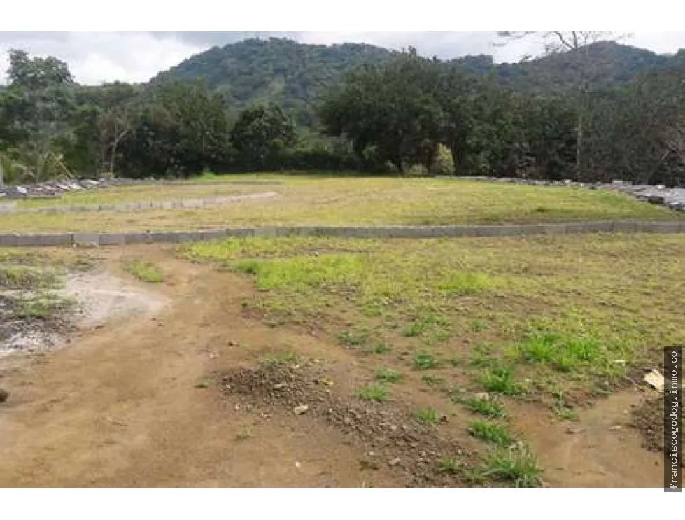 Se vende terreno en las cumbres