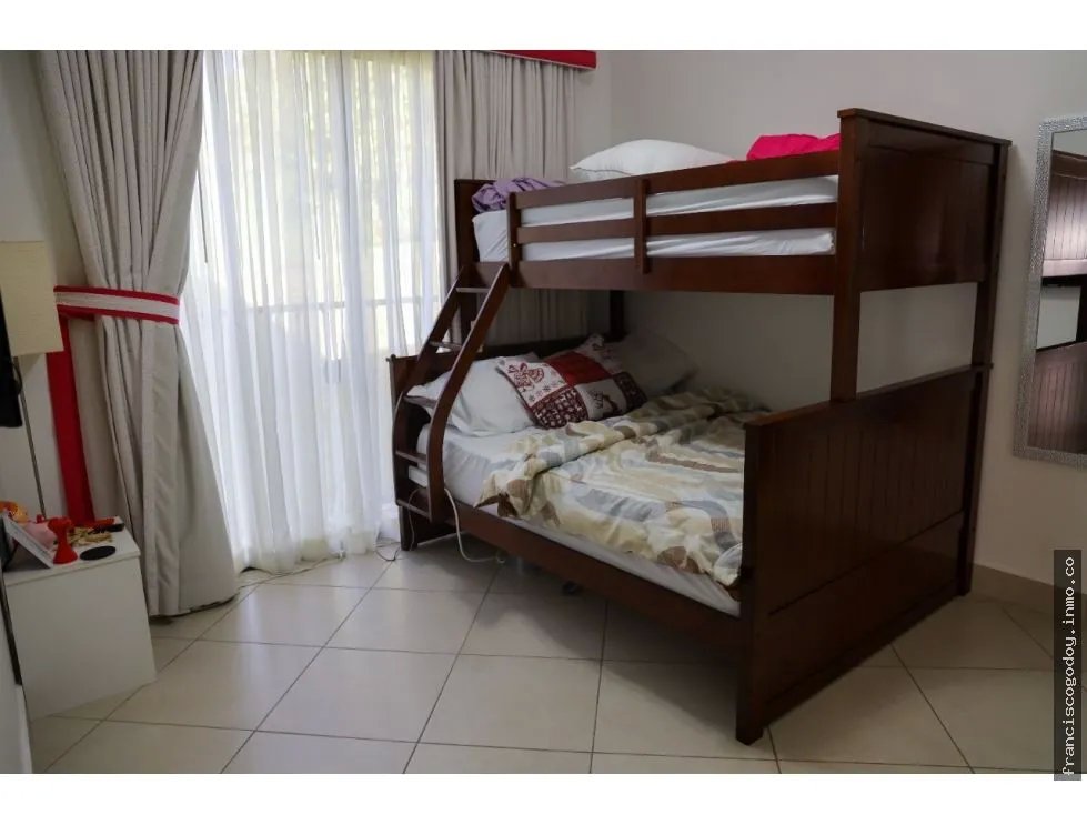 Se alquila apartamento en el embassy club garden panamá