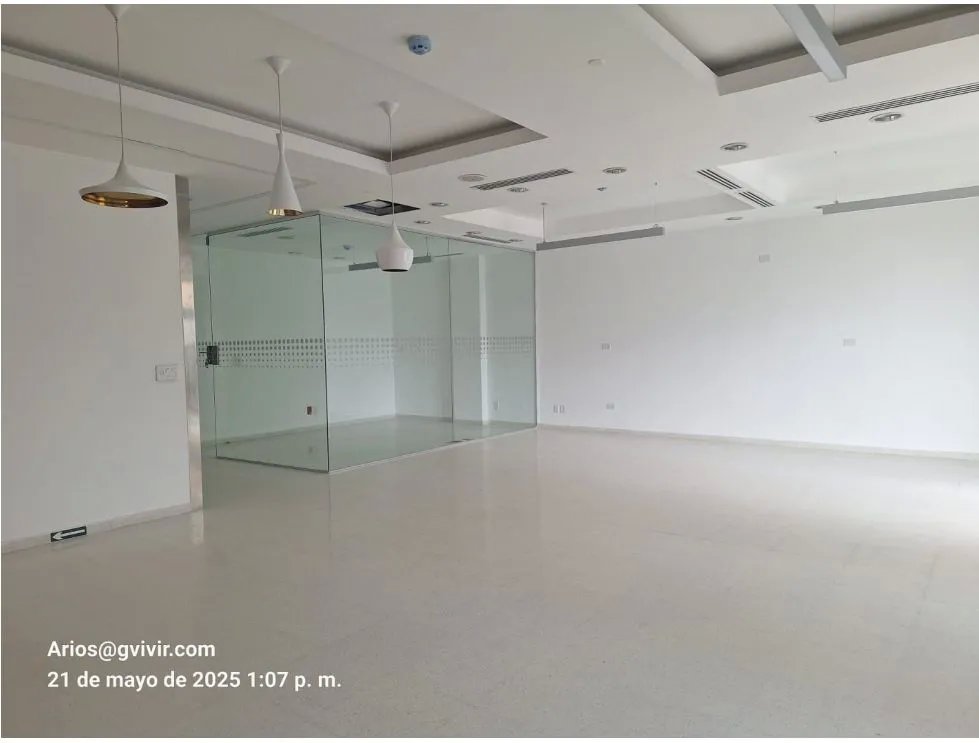 Alquiler de locales/oficinas en ph liberty plaza, 12 de octubre