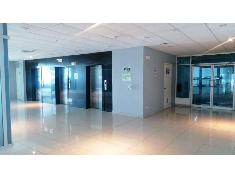 Alquiler de oficina en ph plaza real  costa del este
