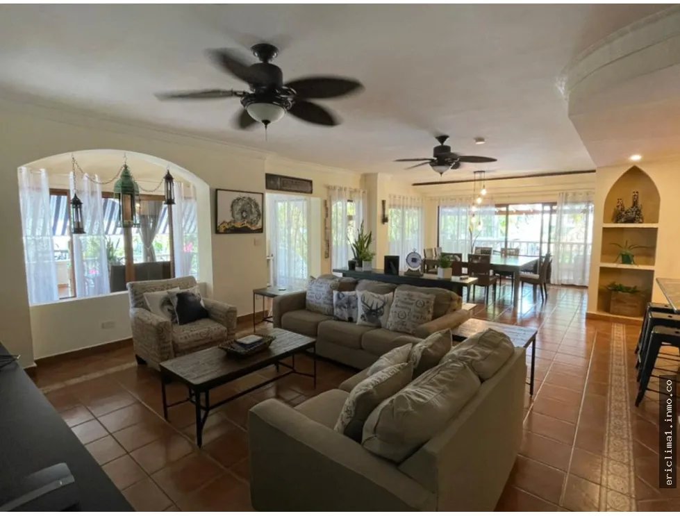 Hermosa duplex a la venta en playa blanca, panamá.