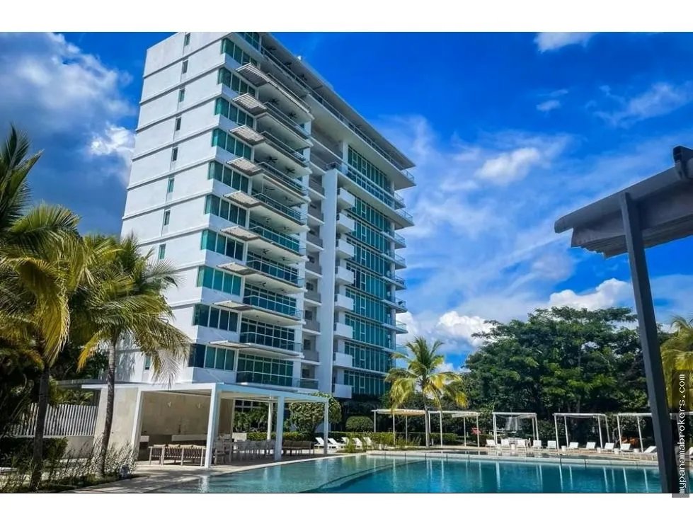 Se alquila apartamento ph solea en punta barco, san carlos