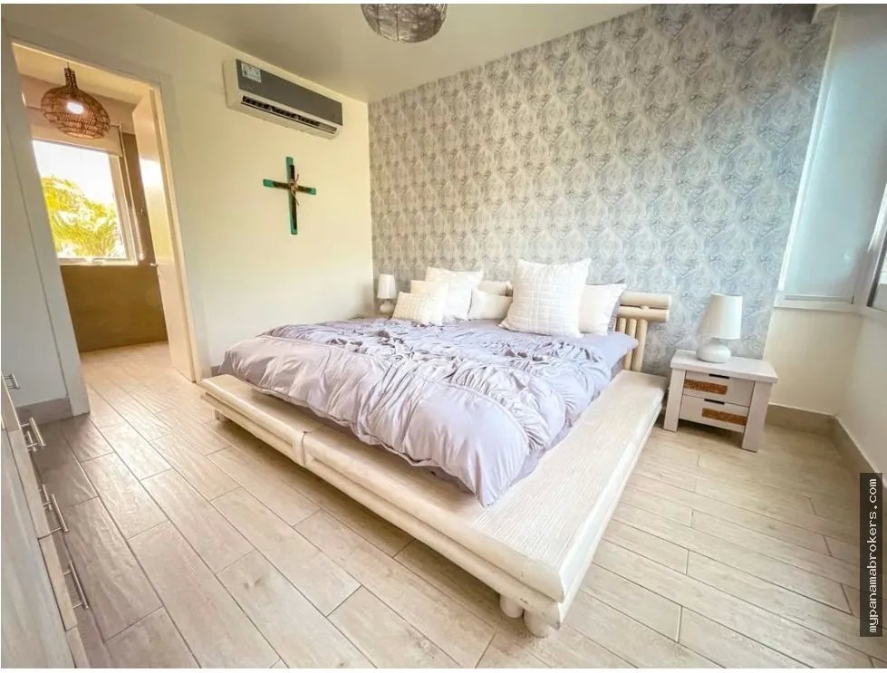 Se alquila apartamento ph solea en punta barco, san carlos