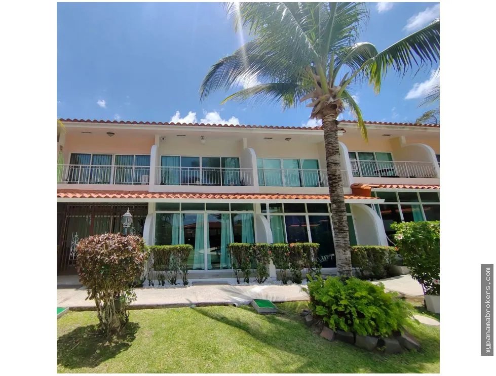 Venta de duplex en playa gorgona