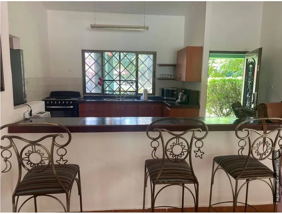 Venta de casa en el club de golf de coronado, chame