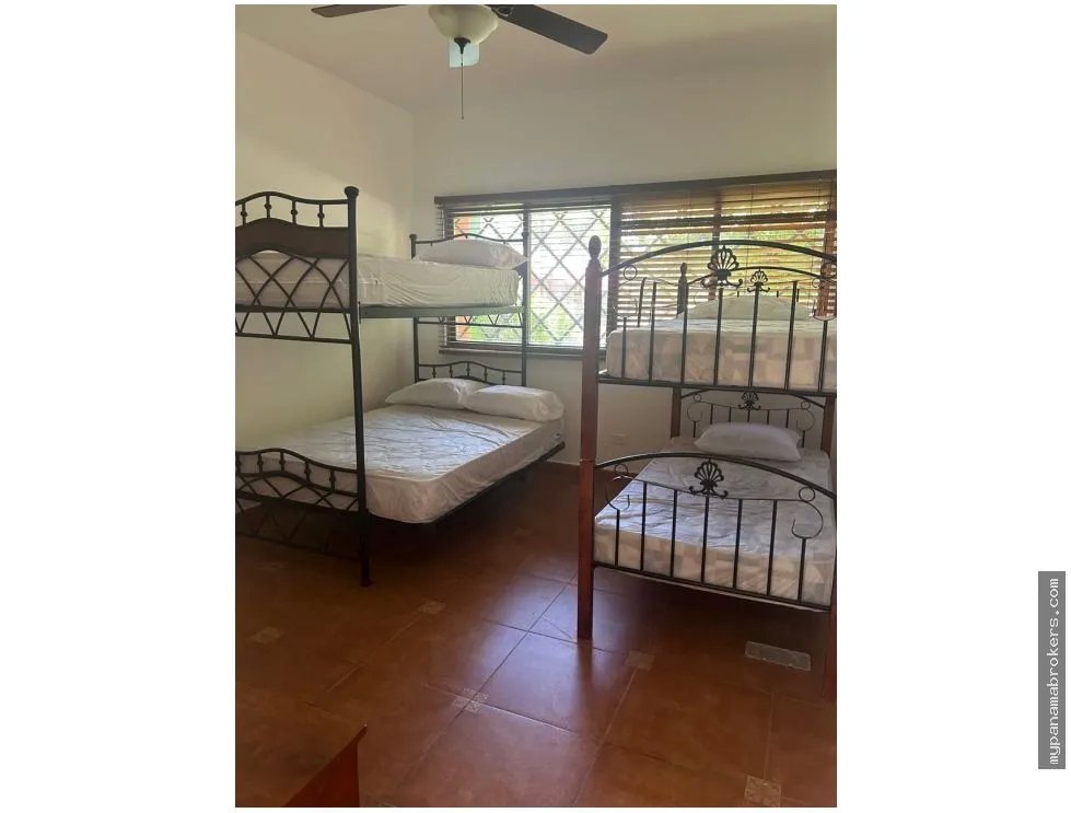 Venta de casa en el club de golf de coronado, chame