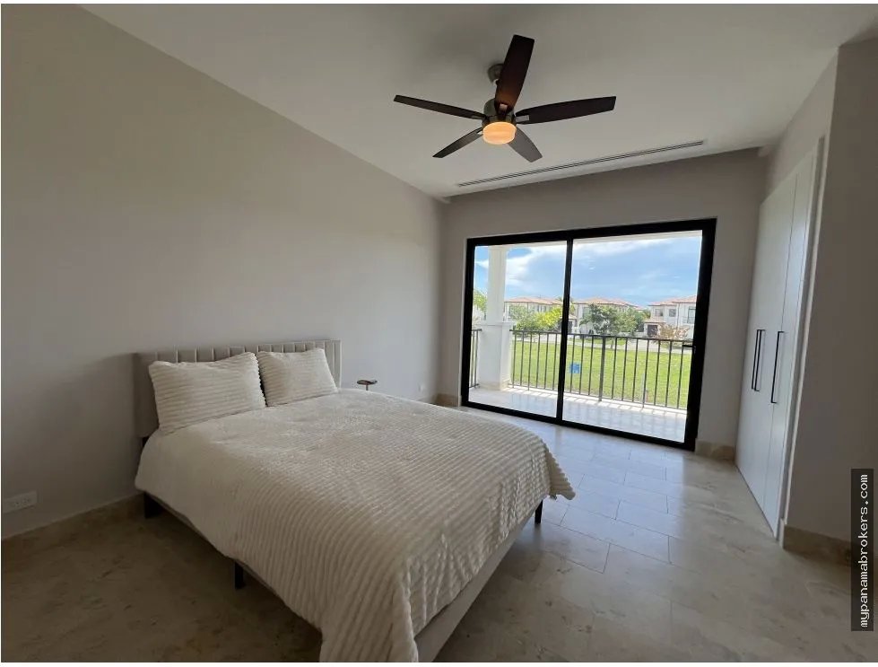 Venta de casa en buenaventura, río hato