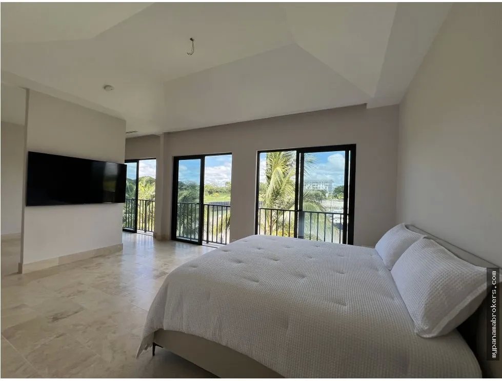 Venta de casa en buenaventura, río hato