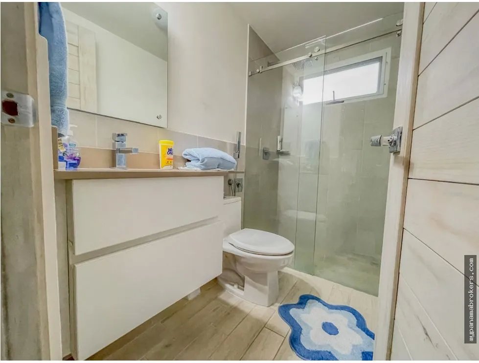 Se vende apartamento en ph playa caracol, punta chame
