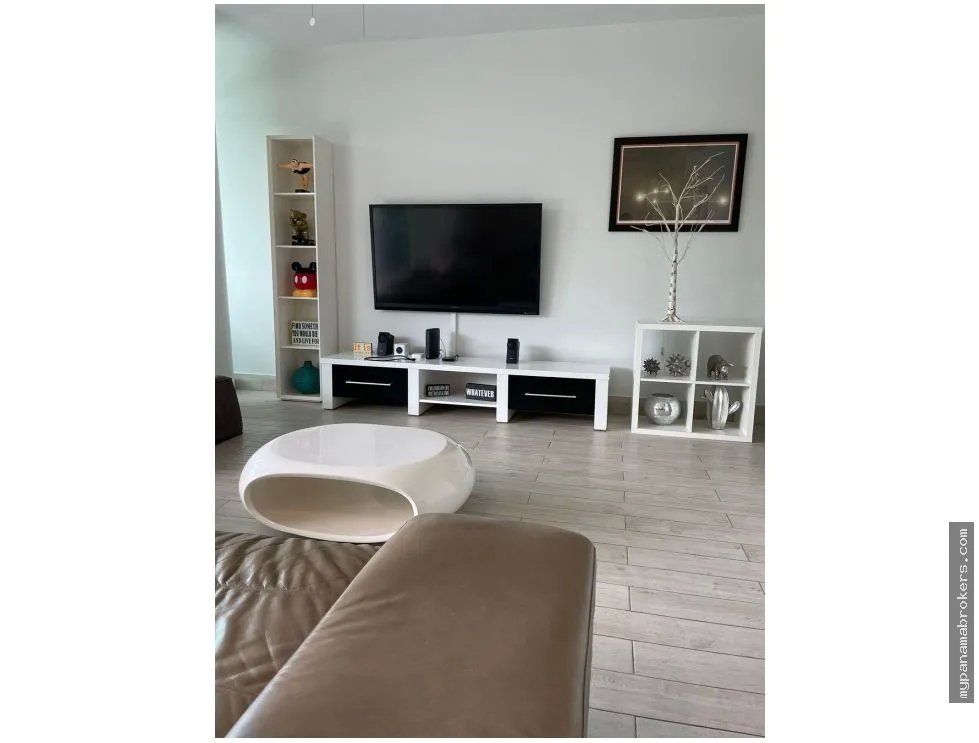 Se vende apartamento en punta barco, san carlos