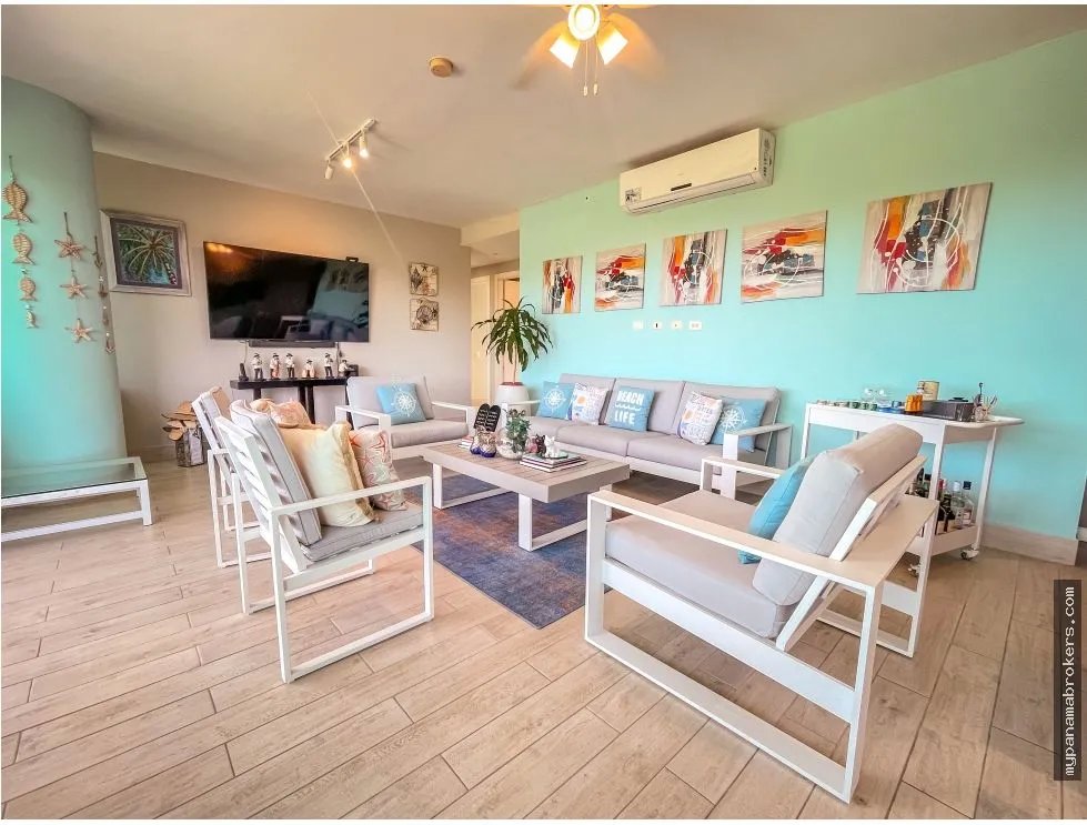 Se vende y alquila apartamento en punta barco, san carlos
