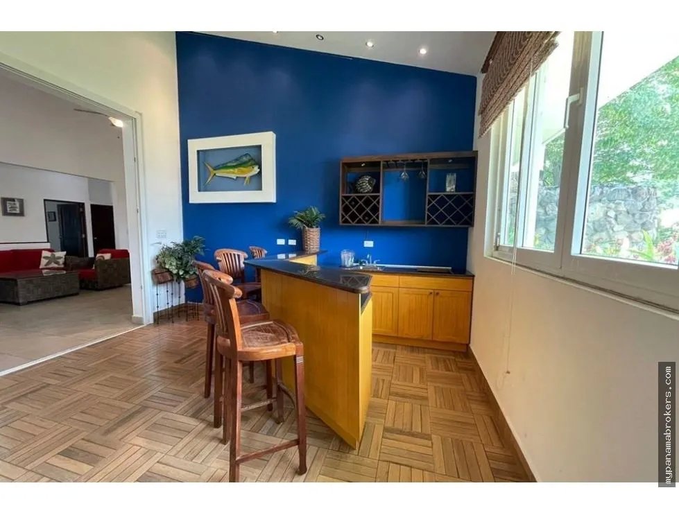 Se vende casa en punta barco village, san carlos