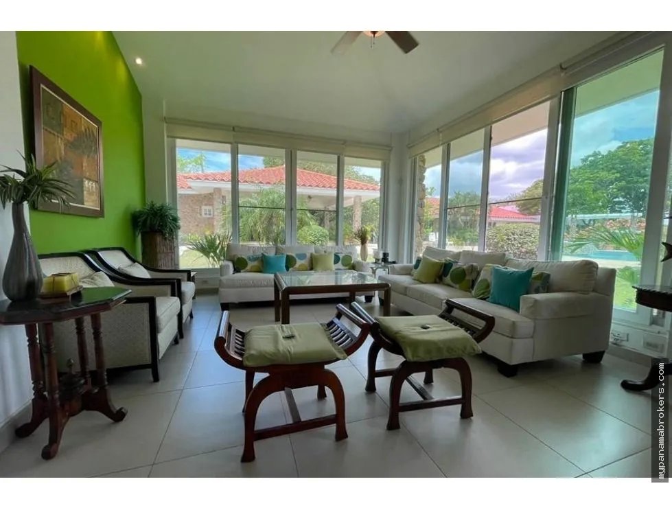Se vende casa en punta barco village, san carlos