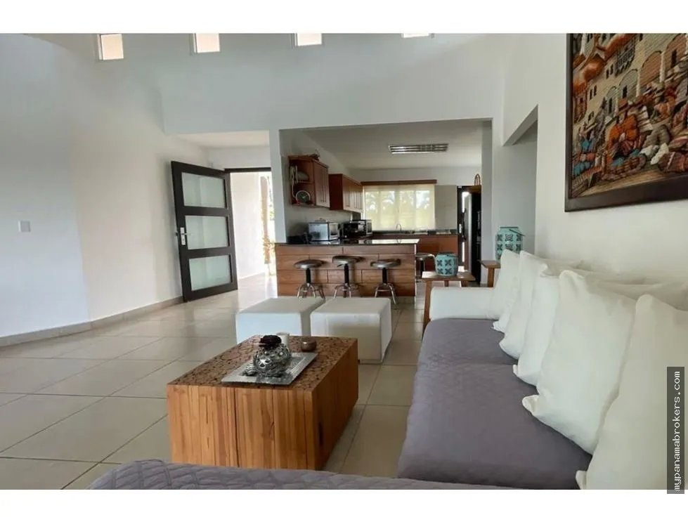 Se vende casa en vista mar, san carlos