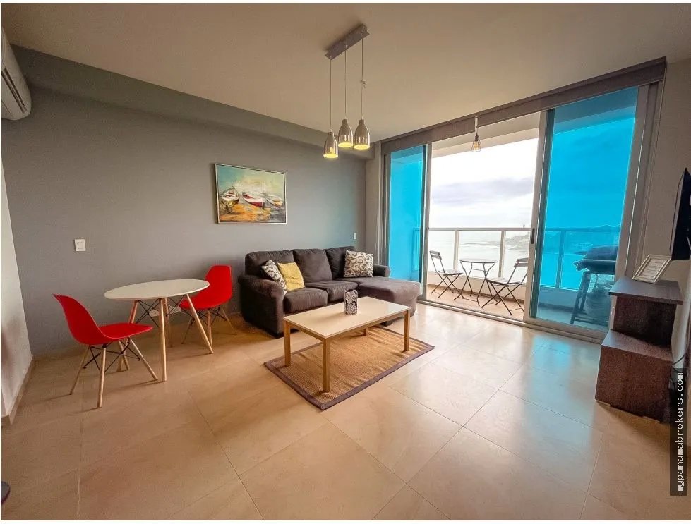 Se vende apartamento en royal palm, nueva gorgona