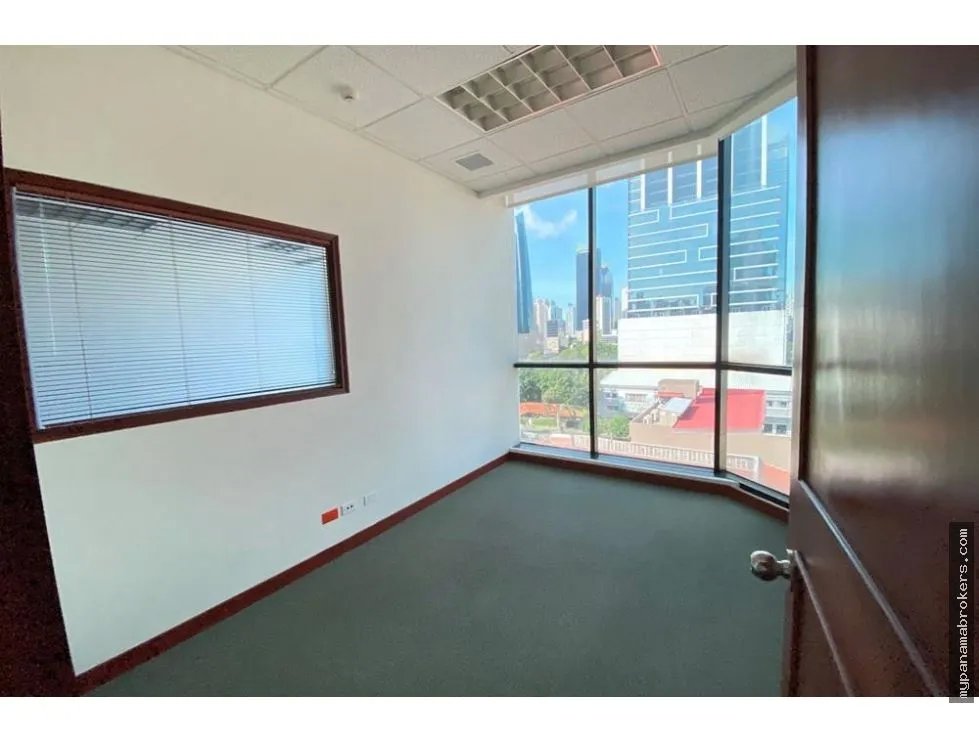 Se vende oficina en edificio adr, obarrio