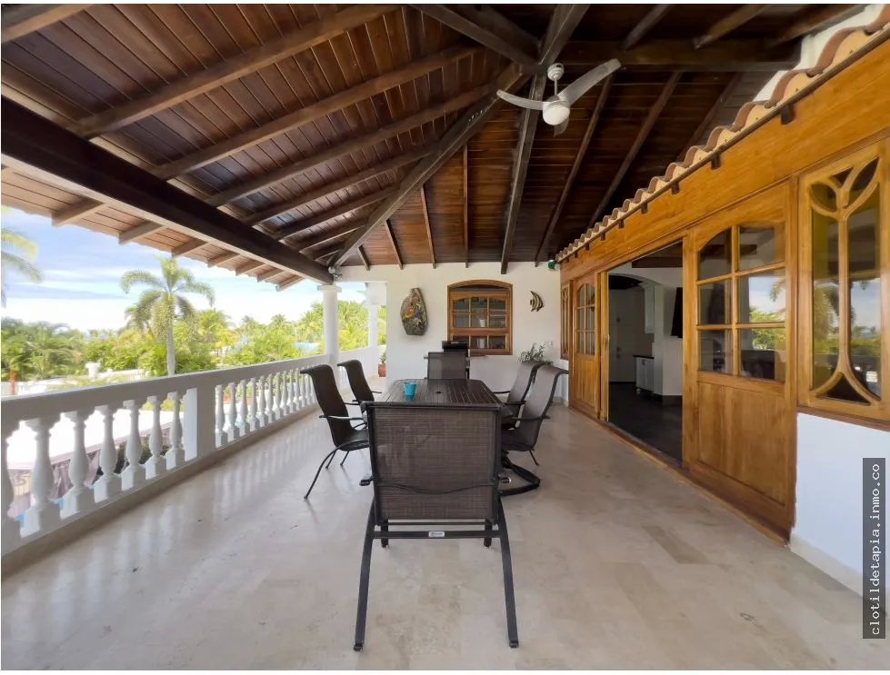 Se vende duplex frente al mar en playa blanca, río hato