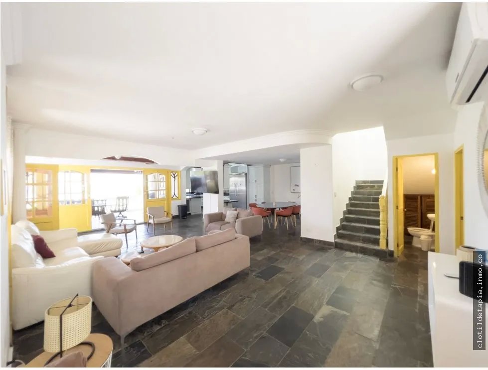 Se vende duplex frente al mar en playa blanca, río hato
