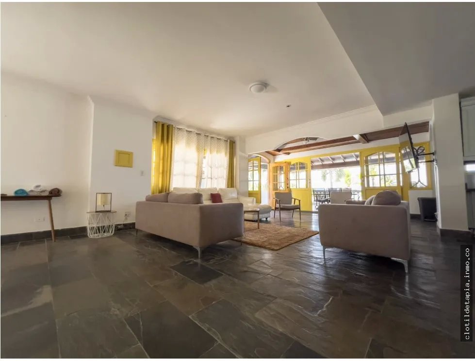 Se vende duplex frente al mar en playa blanca, río hato