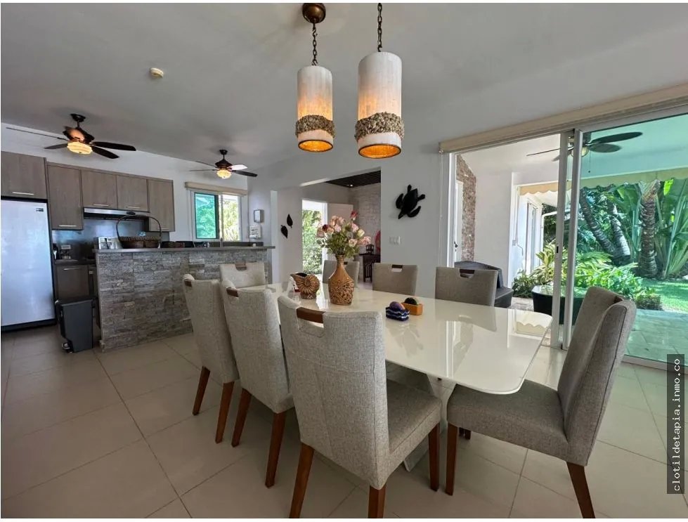 Venta y alquiler de casa frente al mar en bijao, río hato