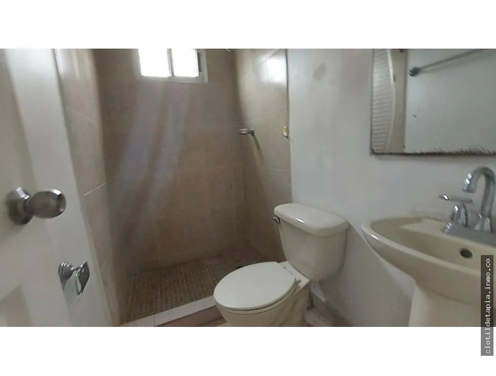Se vende apartamento en rana de oro, pedregal