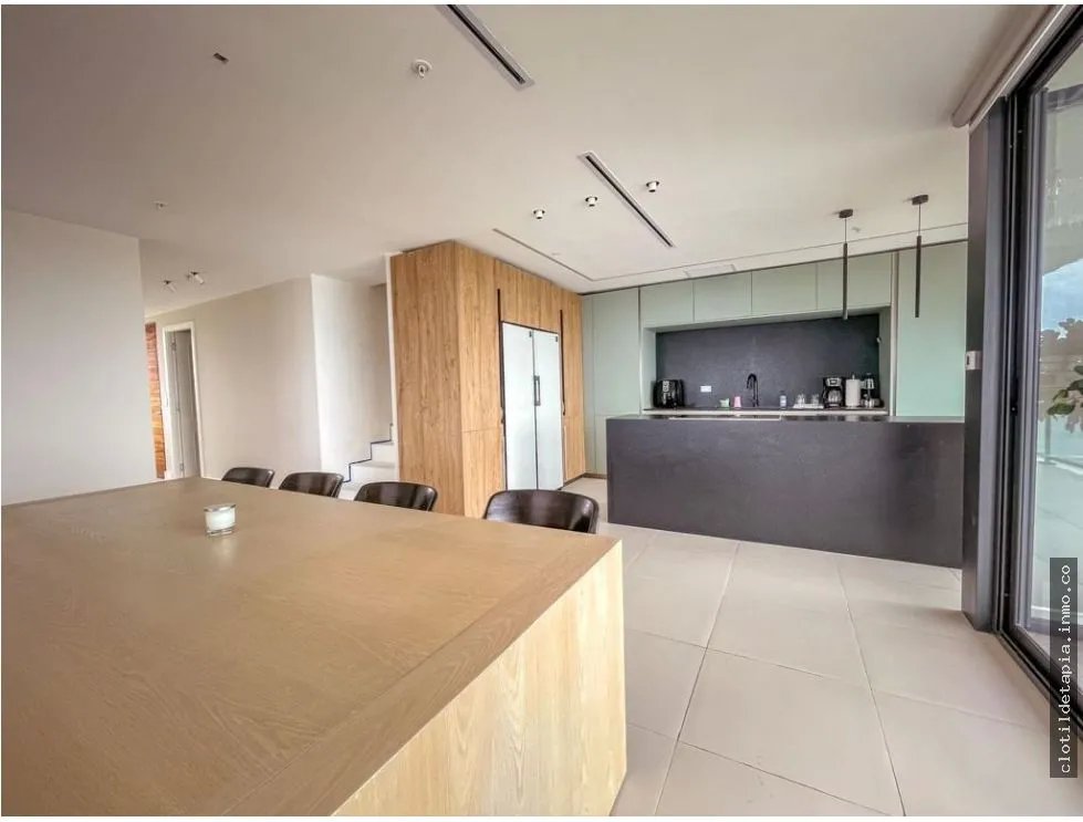 Se vende penthouse en punta caelo, san carlos