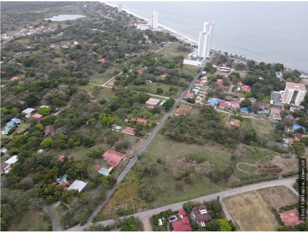 Se vende lote en esquina en nueva gorgona, chame