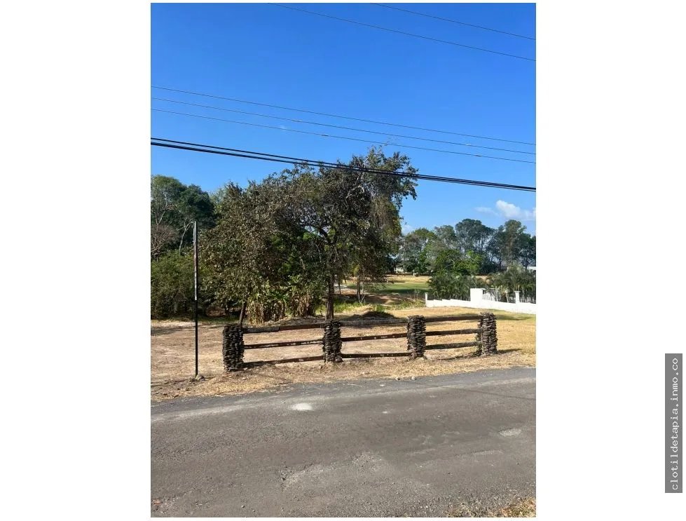 Se vende lote dentro del club de golf de coronado