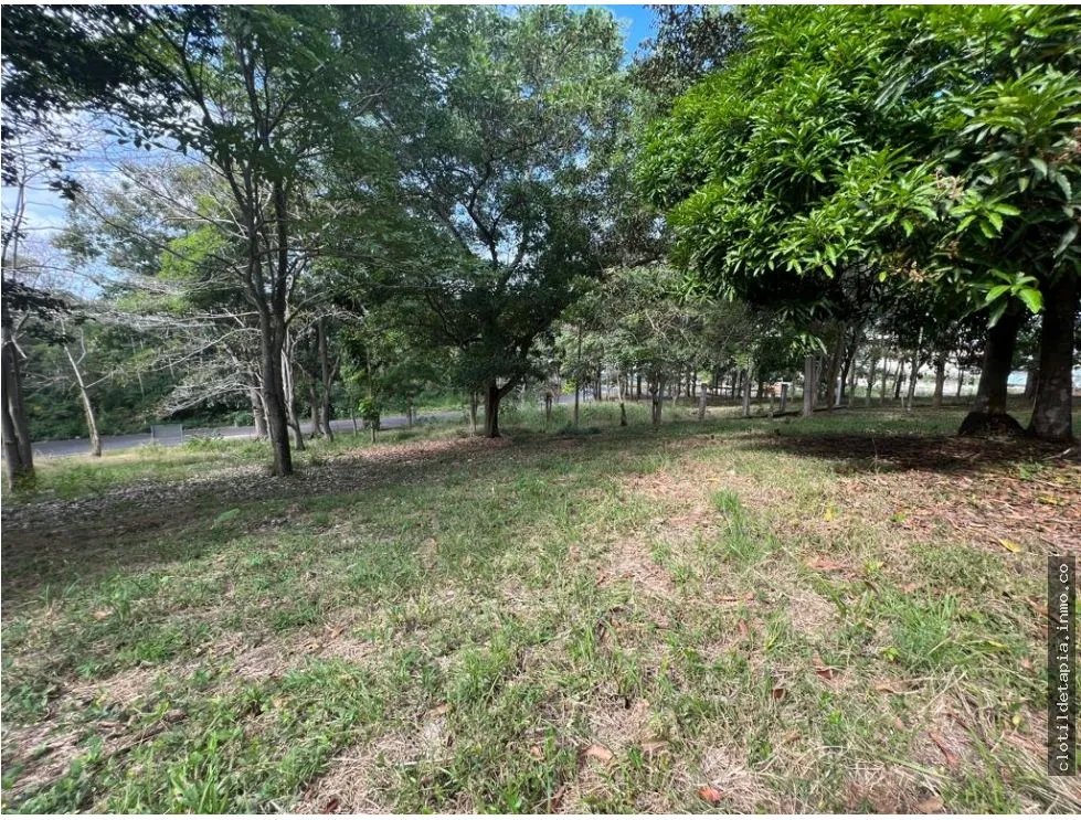 Se vende lote en albrook, ancón