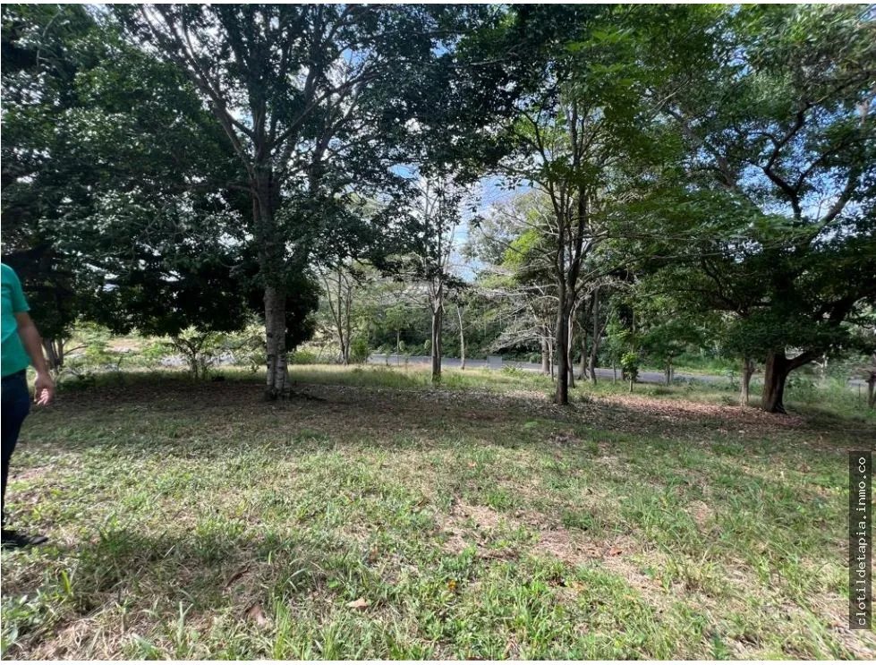 Se vende lote en albrook, ancón