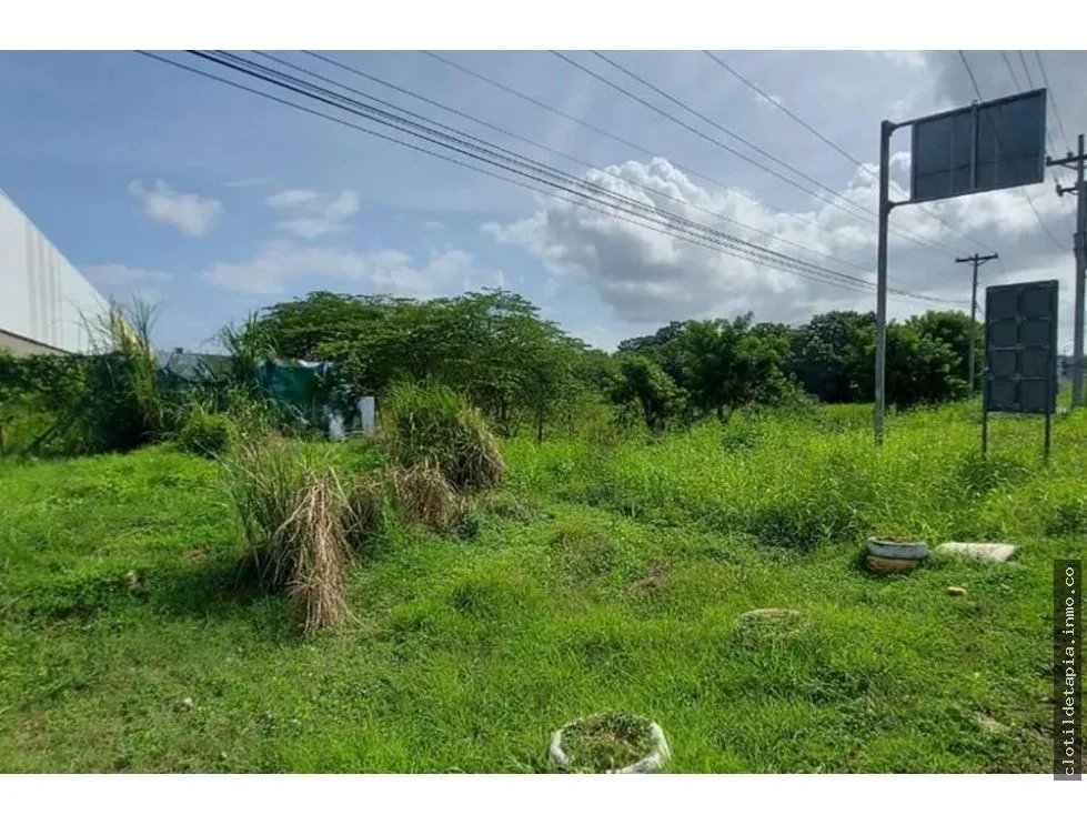 Se vende terreno comercial en pacora