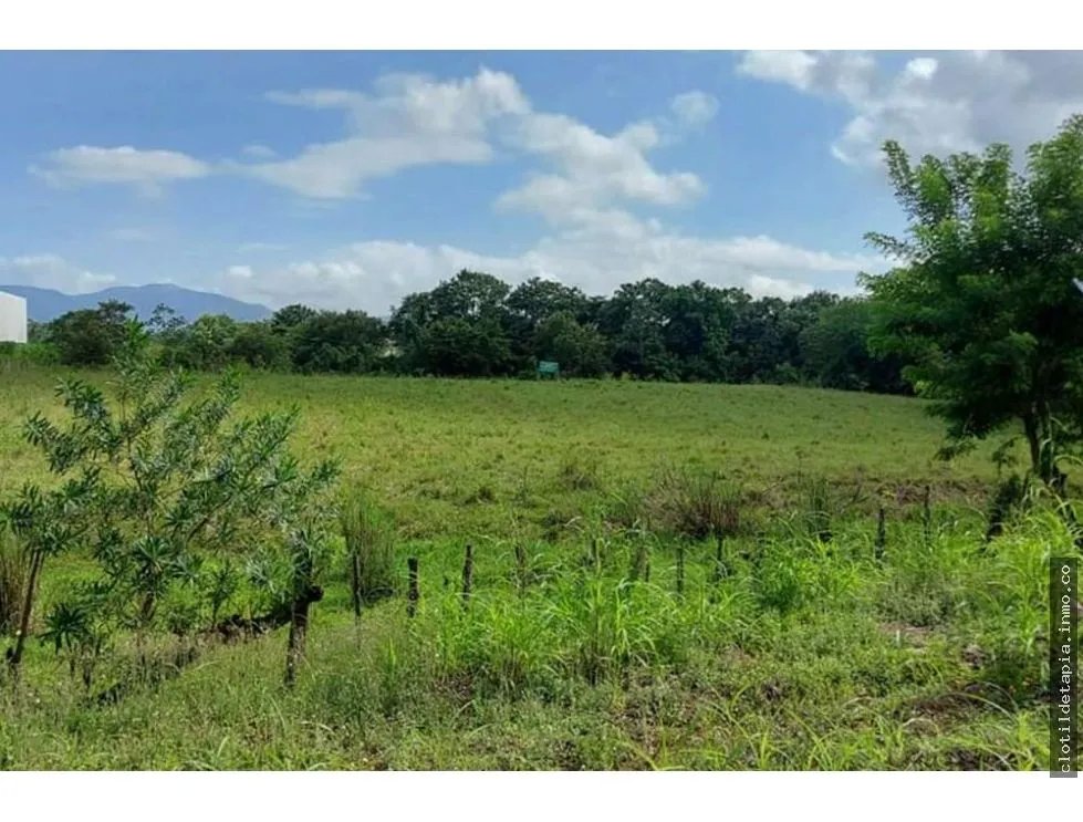 Se vende terreno comercial en pacora