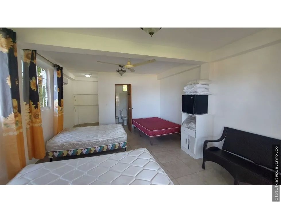 Se vende casa frente al mar en portobelo, colón