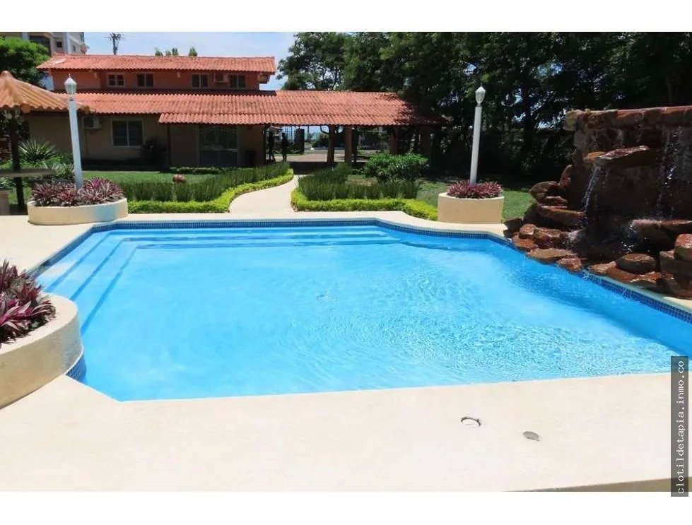 Casa con vista al mar, playa malibú, nueva gorgona