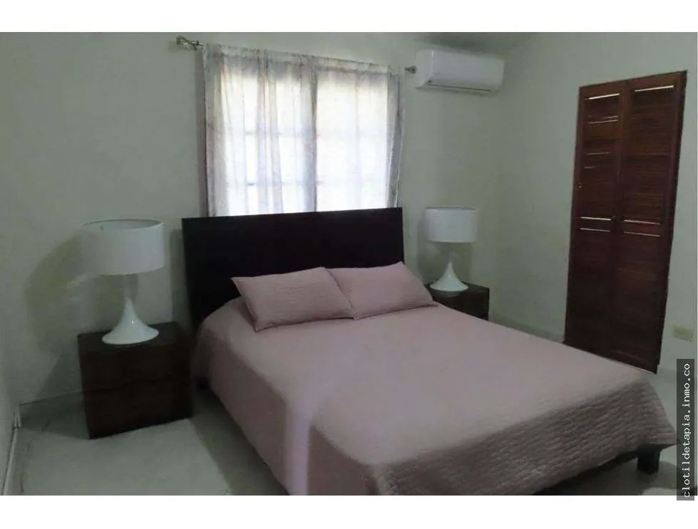 Casa con vista al mar, playa malibú, nueva gorgona