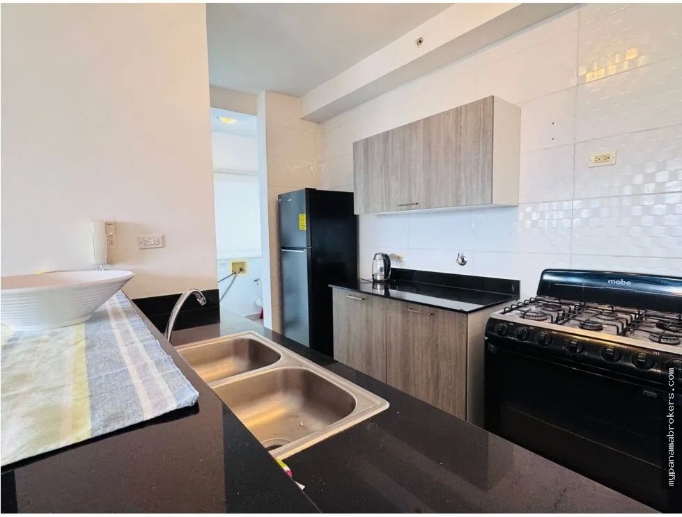 Venta de apartamento totalmente amoblado en parque lefevre