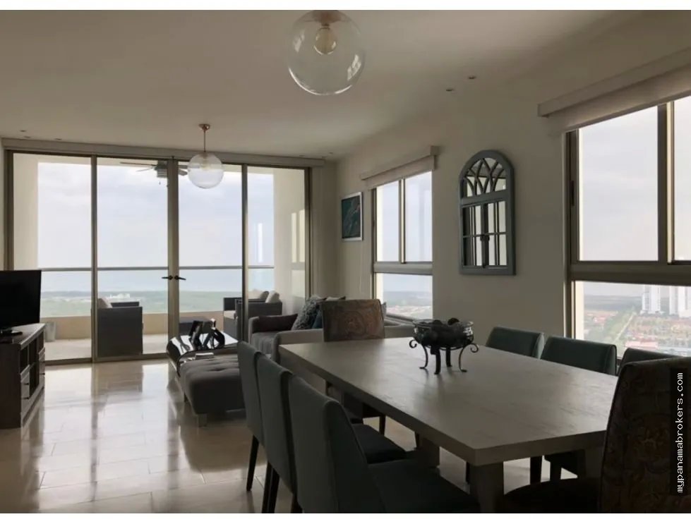 Venta de apartamento con línea blanca en santa maría, panamá